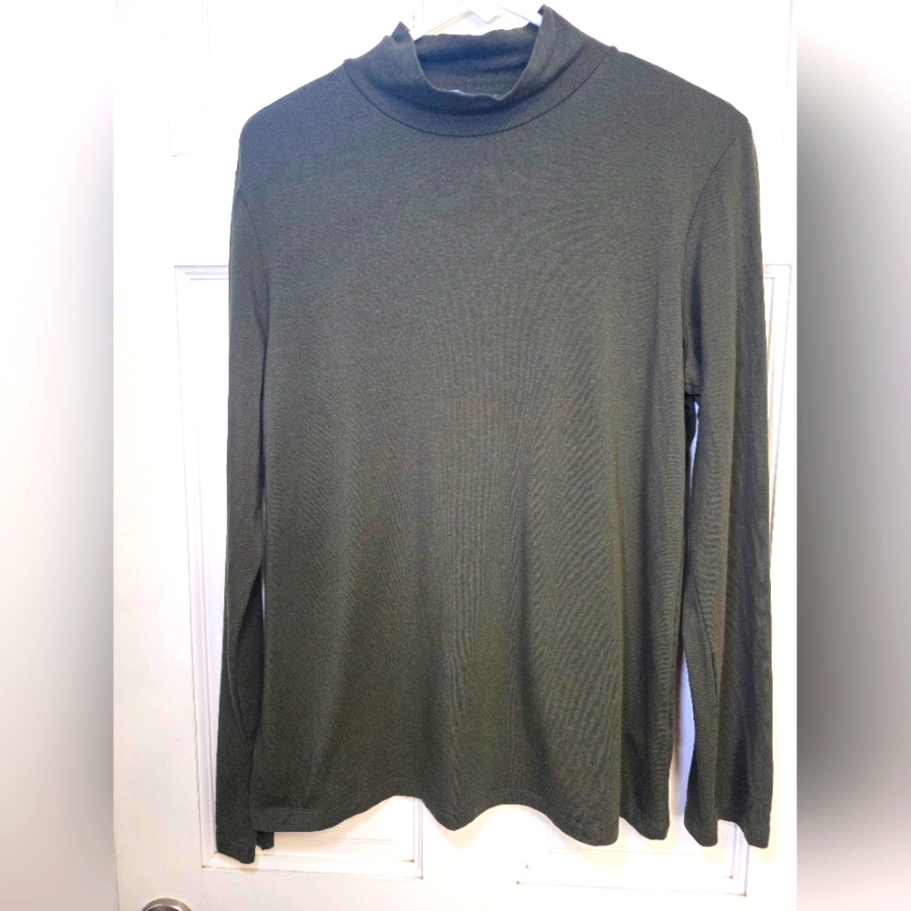 Avon Mock Neck Long Sleeve Stretch Top- Size Lg Olive Green